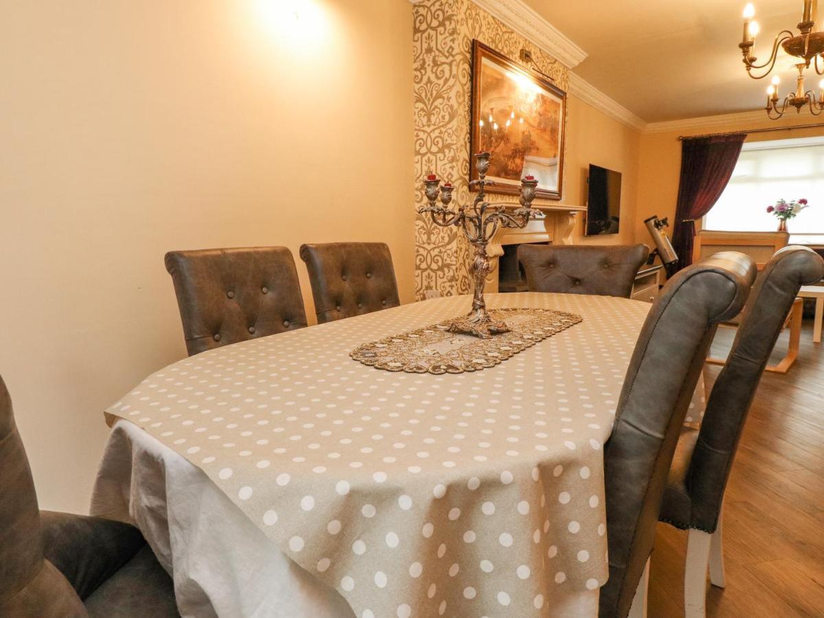 23 Wolsey Close Thornton  Экстерьер фото