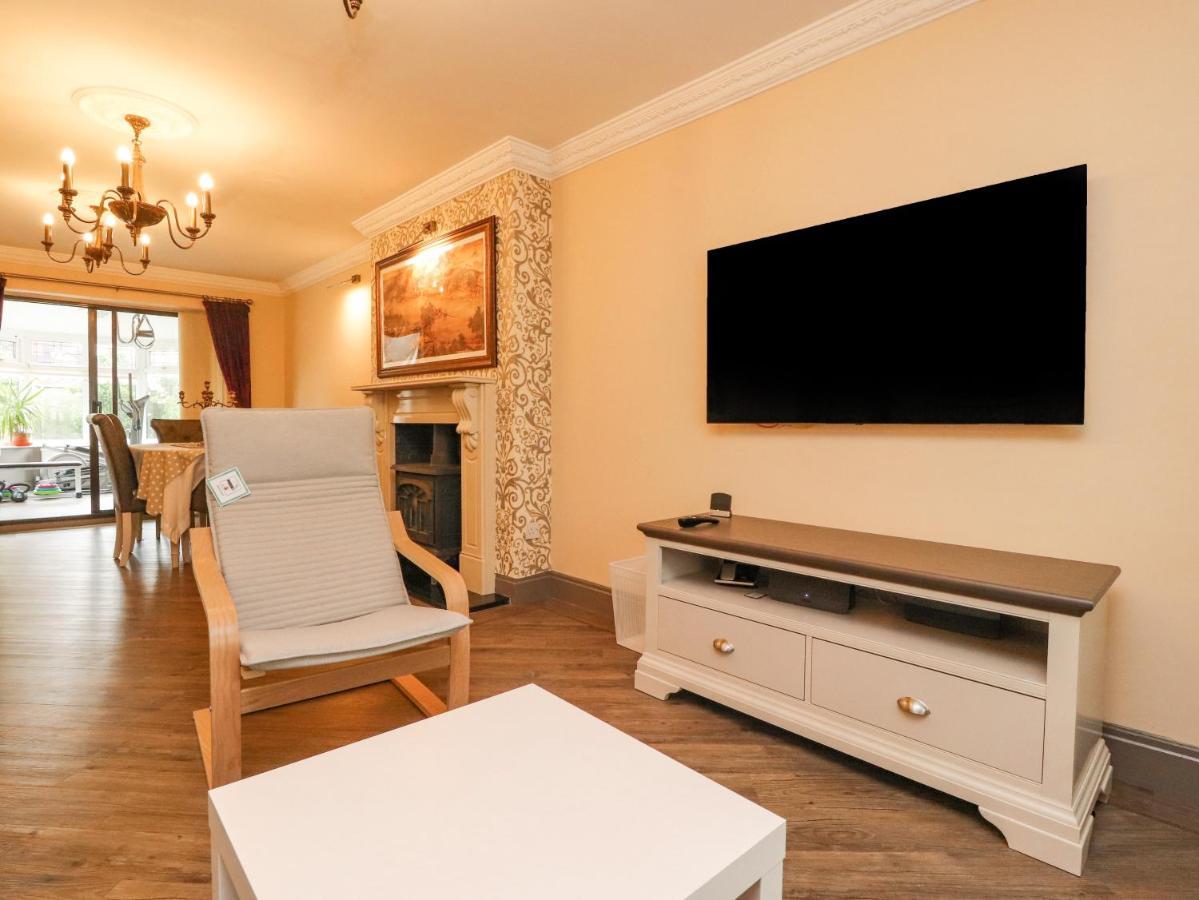 23 Wolsey Close Thornton  Экстерьер фото