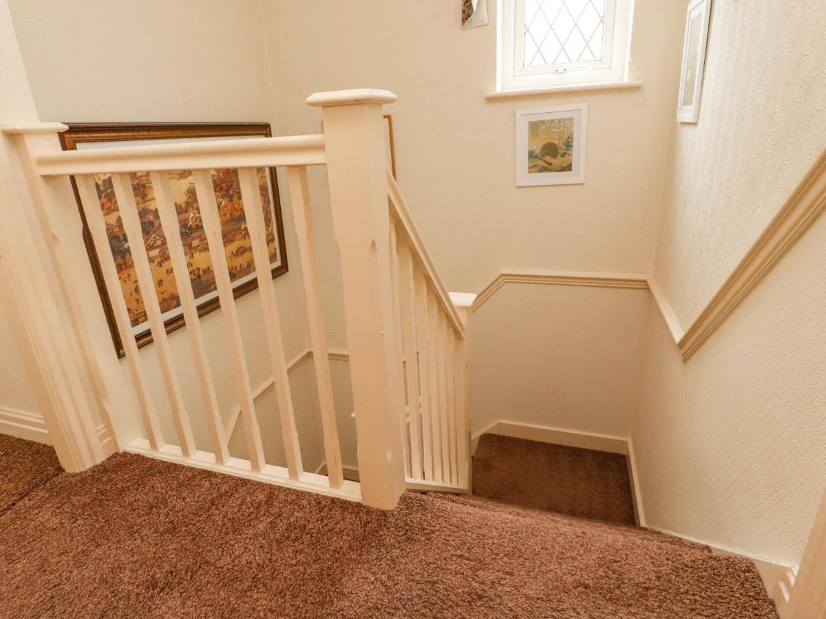 23 Wolsey Close Thornton  Экстерьер фото